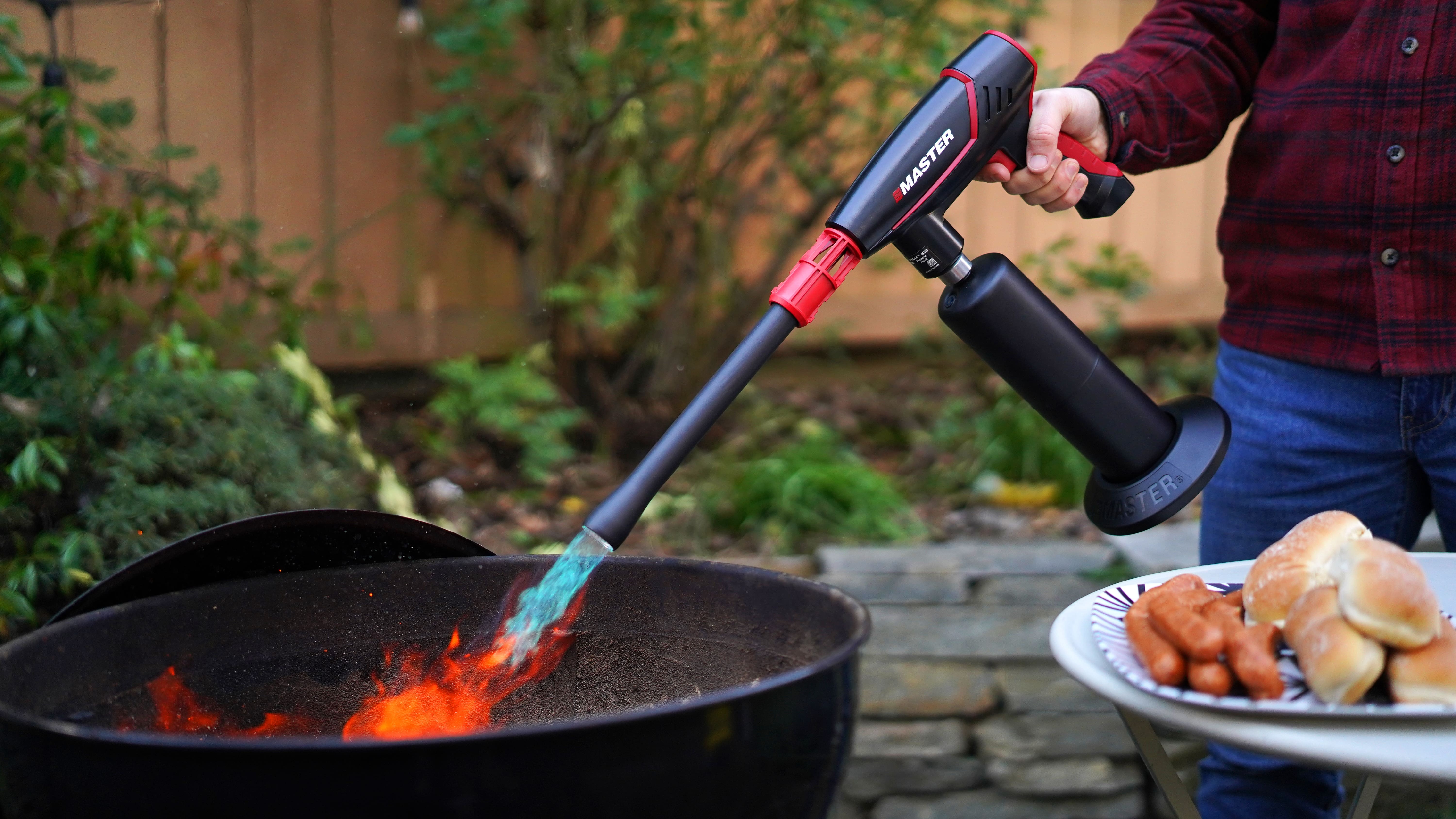 VMAX-550 Igniting a Charcoal Grill